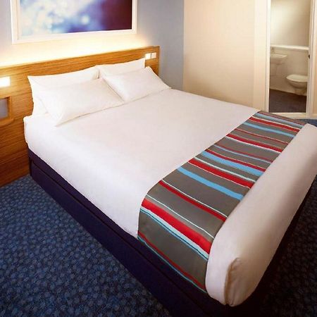 Travelodge Cardiff M4 Exterior photo